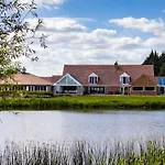 Kingfisher Hotel, Golf And Country Club