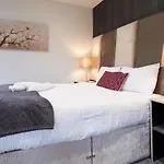 Luxustay Milburn House