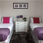 Spacious Contractor House For Large Groups- Up To 4 Private Parking By Ideyfine Apartments