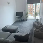 Recently Refurbished Apt Central Mk Free Parking
