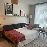 Modern Apartment Located In Cmk Restaurant Quarter