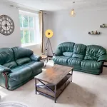 City House In Nice Area - Smart Tv\'S, 900Mb Wifi