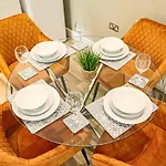 Campbell Park Apartment - City Centre - Free Parking, Balcony, Super-Fast Wifi And Smart Tv With Netflix By Yoko Property