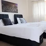 Bright & Cosy 2Bed Apartment In Mk Centre +Parking
