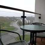 Stylish Central Mk Apartment - Two Bedroom - En Suite - Balcony