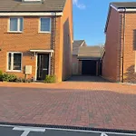 Deluxe En Suite Bedroom With Free On Site Parking