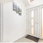 En-Suite Room In Central Milton Keynes