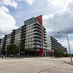 Amazing View 2 Bed, Free Parking By Valore Property Services