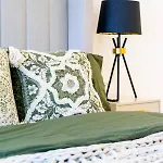 Elegant Central Apartment