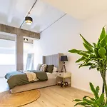 Elegant Central Apartment