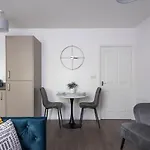 Central 1-Bed Perfect For You By Valore Property Services