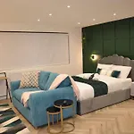 Cosy, Spacious Apt - Central Mk-Smart Tv-Free Wifi