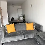 Recently Refurbished Apt Central Mk Free Parking