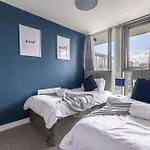 Luxury 2-Bed In Central Mk By Valore Property Services