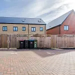 Spacious 4Br Townhouse Free Parking & Wifi