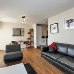 Shortstaymk Vizion Apartments, With Free Superfast Wi-Fi, Parking, Sky Sports And Movies
