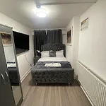 Fijans Cozy Quarters