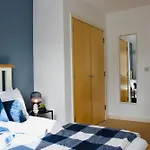 Luxurious & Spacious 2 Bed Apartment In Milton Keynes