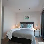 Cotels At 7Zero1 Serviced Apartments - Modern Apartments, Superfast Broadband, Free Parking, Centrally Located
