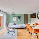 Tattenhoe House With Free Parking, Fast Wifi, Garden And Smart Tv By Yoko Property