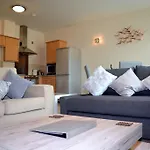 Brightleap Apartments - Silbury View