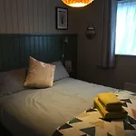 The New Lowndes Arms
