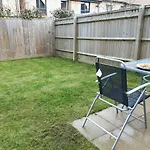Lavi\'S House-East Milton Keynes