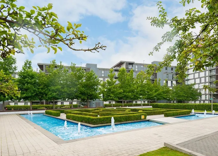 The Vizion Serviced Apartments From Pincott Properties - Free Parking, Private Balcony, And Wifi