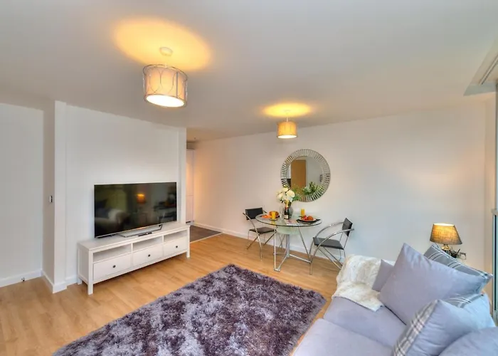 Manhattan House By Pay As U Stay