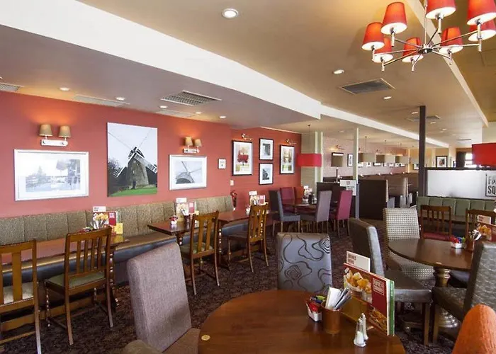 Premier Inn Milton Keynes East Willen Lake