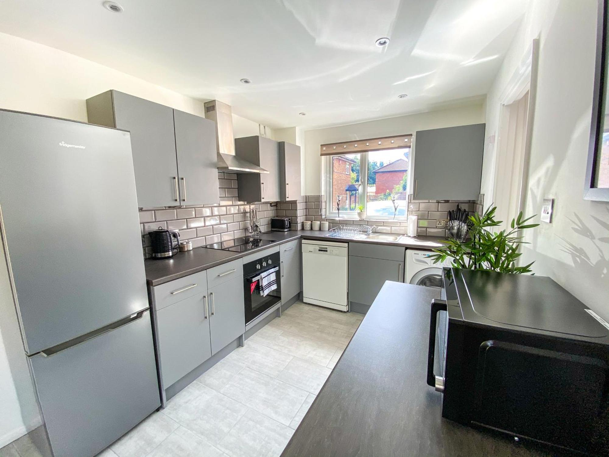 Contractor House - Free Parking - Garden - Cmk *