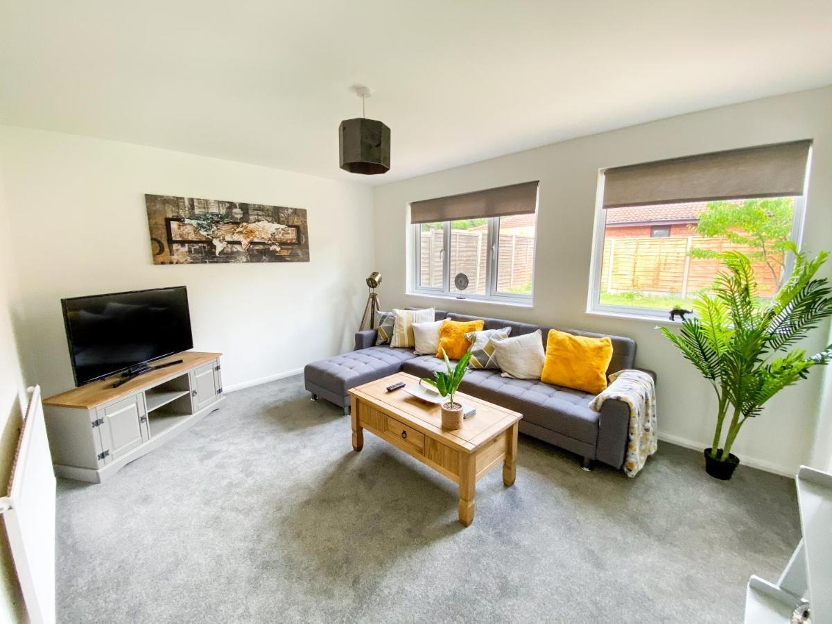 Contractor House - Free Parking - Garden - Cmk Holiday home Milton Keynes