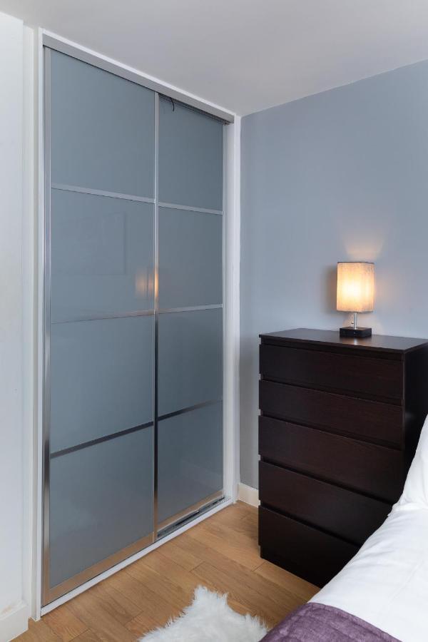 Brightleap Centre: Stylish Home-away With Smart Amenities Apartment Milton Keynes