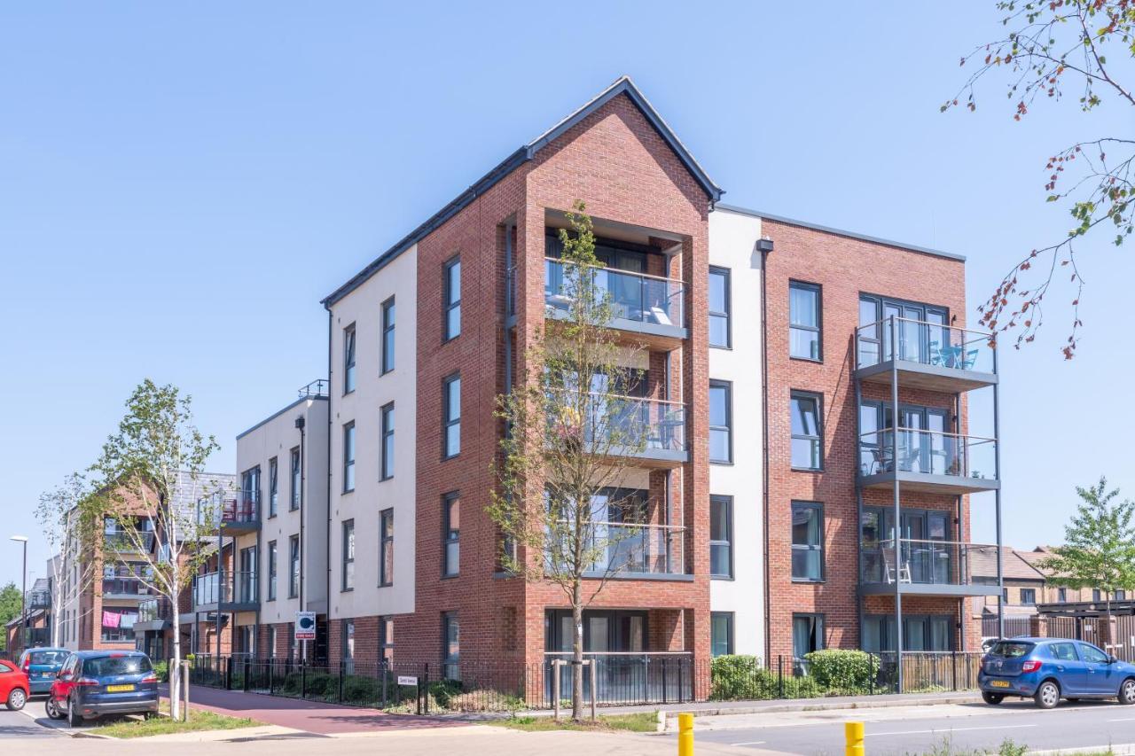 Spacious Two Bedroom, Two Bathroom With Free Parking, Wifi And Netflix By Hp *