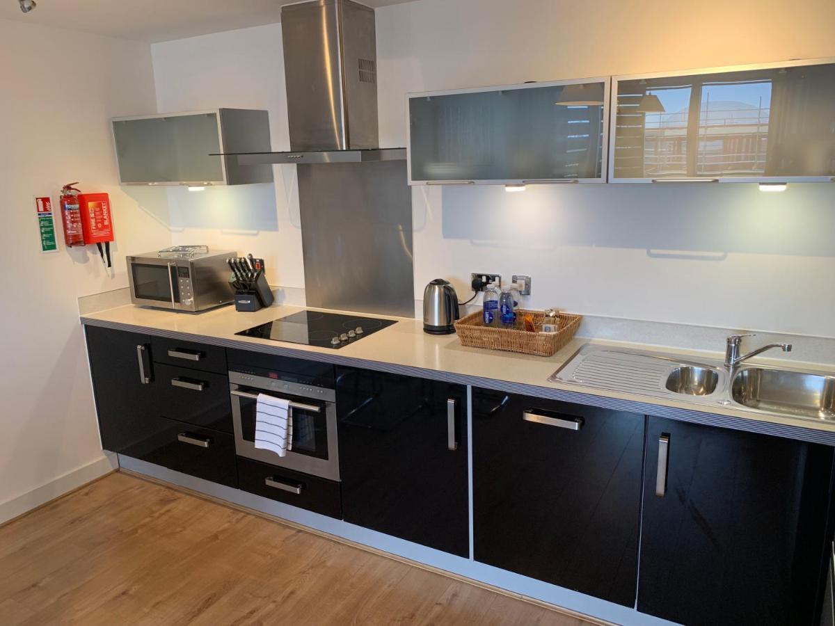 Istay At Vizion - Fully Equipped Modern Serviced With Balconies, Self Check-in, Superfast Broadband & Netflix, Free Underground Parking, 24h Security, Rooftop Gardens, Located In Mk Milton Keynes