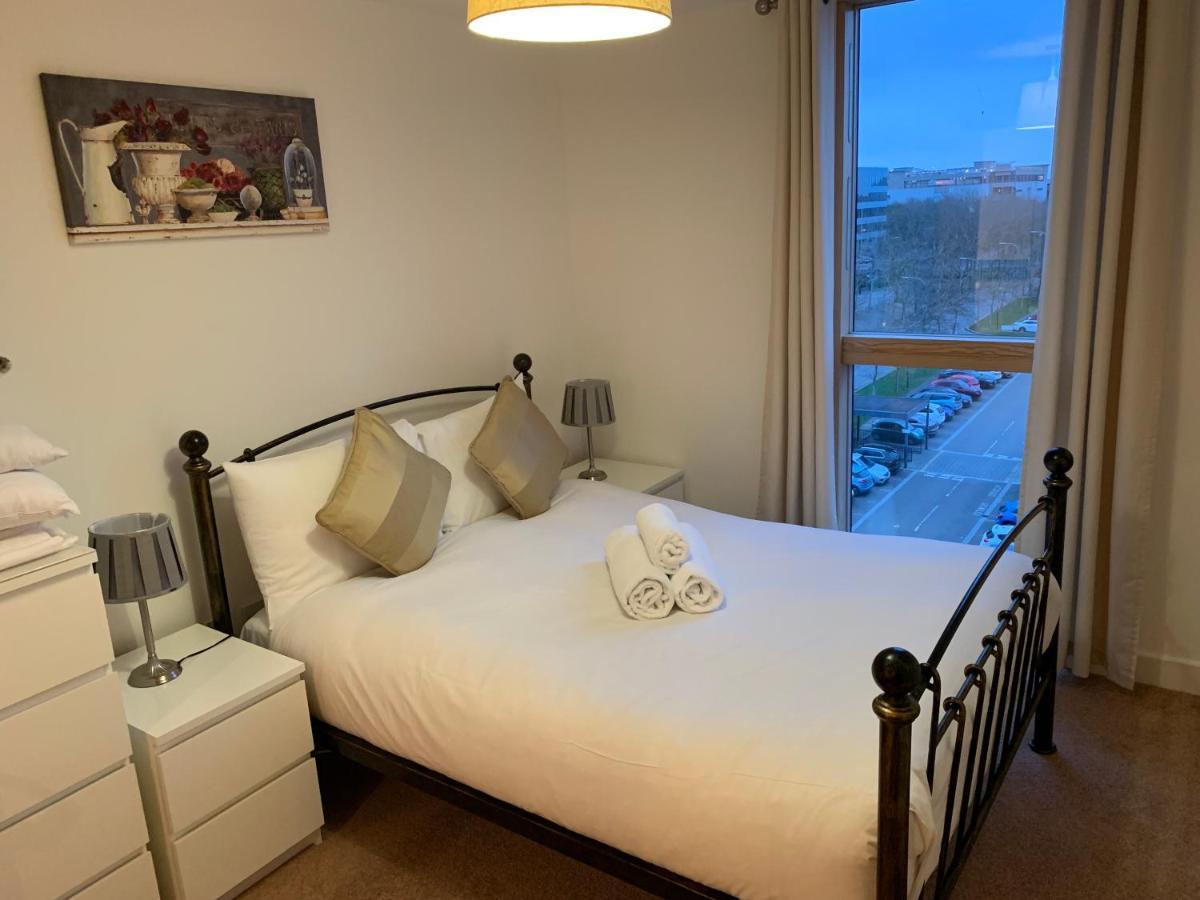 Istay At Vizion - Fully Equipped Modern Serviced With Balconies, Self Check-in, Superfast Broadband & Netflix, Free Underground Parking, 24h Security, Rooftop Gardens, Located In Mk Apartment Milton Keynes