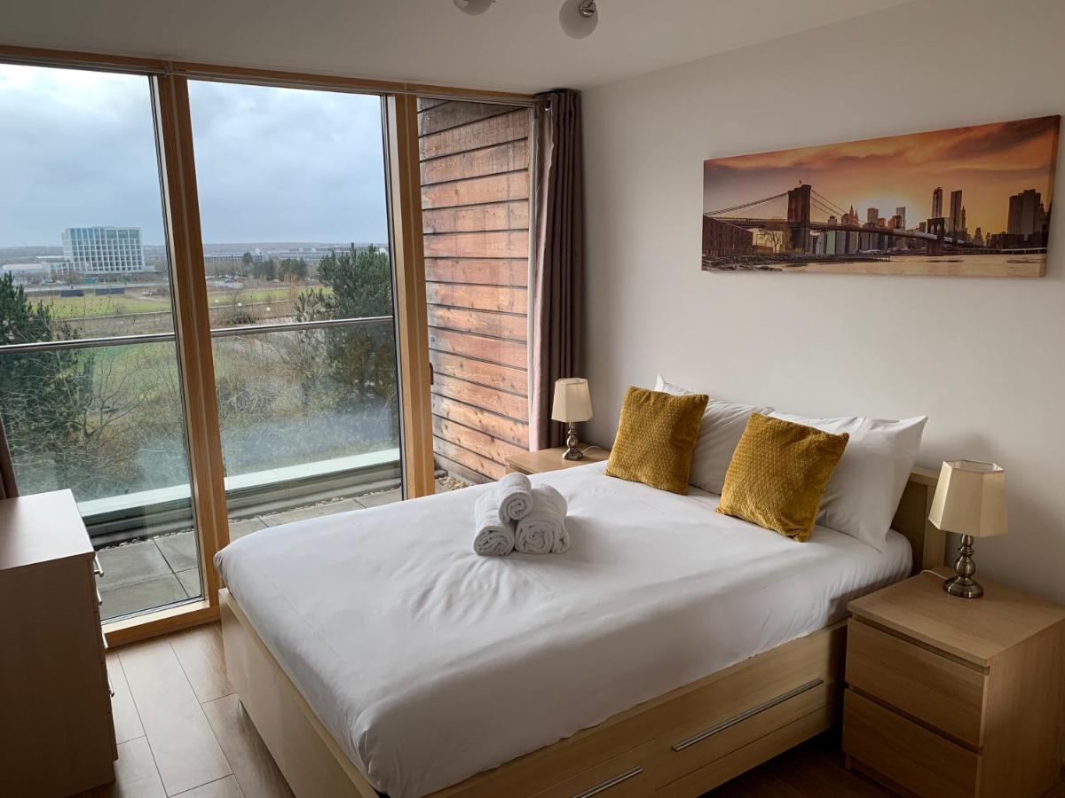 Apartment Istay At Vizion - Fully Equipped Modern Serviced With Balconies, Self Check-in, Superfast Broadband & Netflix, Free Underground Parking, 24h Security, Rooftop Gardens, Located In Mk Milton Keynes