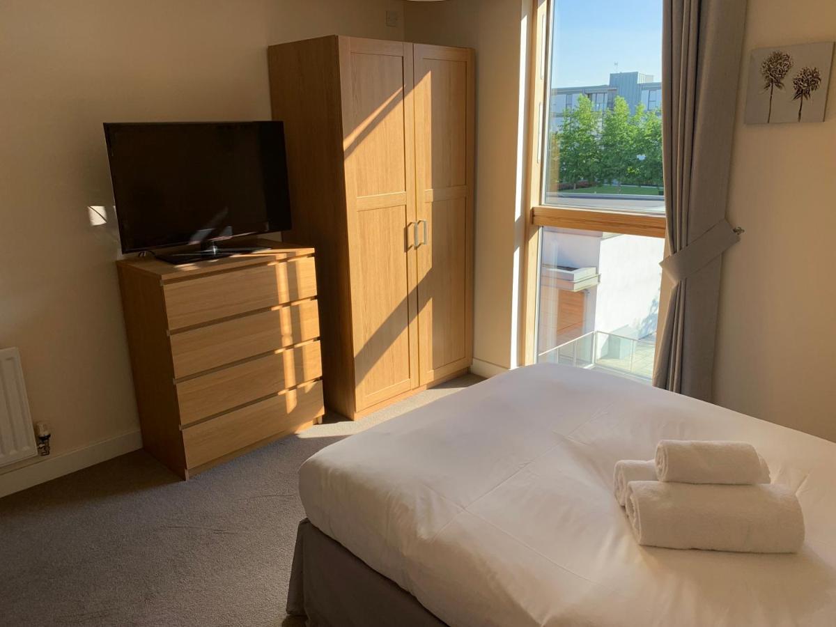 Istay At Vizion - Fully Equipped Modern Serviced With Balconies, Self Check-in, Superfast Broadband & Netflix, Free Underground Parking, 24h Security, Rooftop Gardens, Located In Mk Apartment *