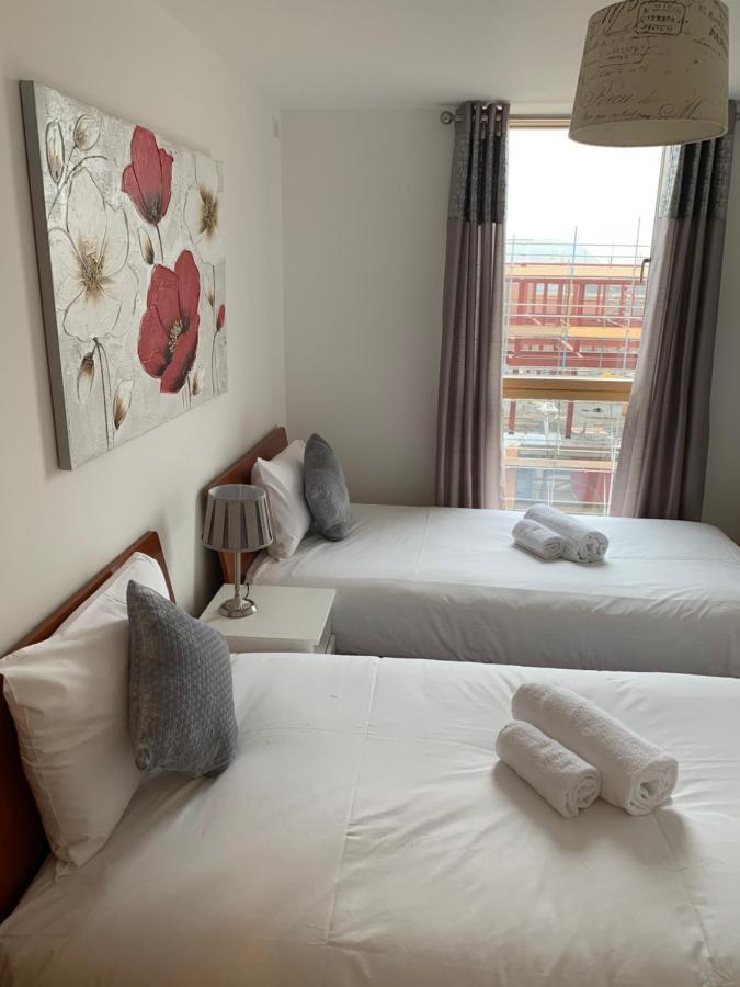 Istay At Vizion - Fully Equipped Modern Serviced With Balconies, Self Check-in, Superfast Broadband & Netflix, Free Underground Parking, 24h Security, Rooftop Gardens, Located In Mk Apartment