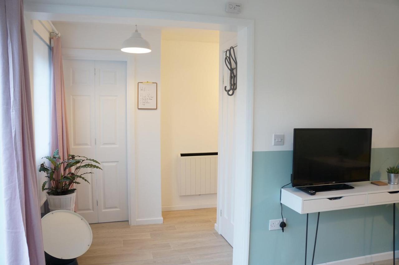 The Oldbrook Garden Flat Milton Keynes