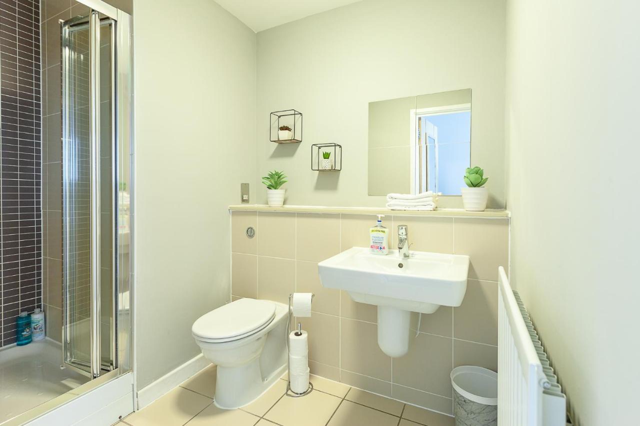 Apartment Smart Stay: 2br With Parking *
