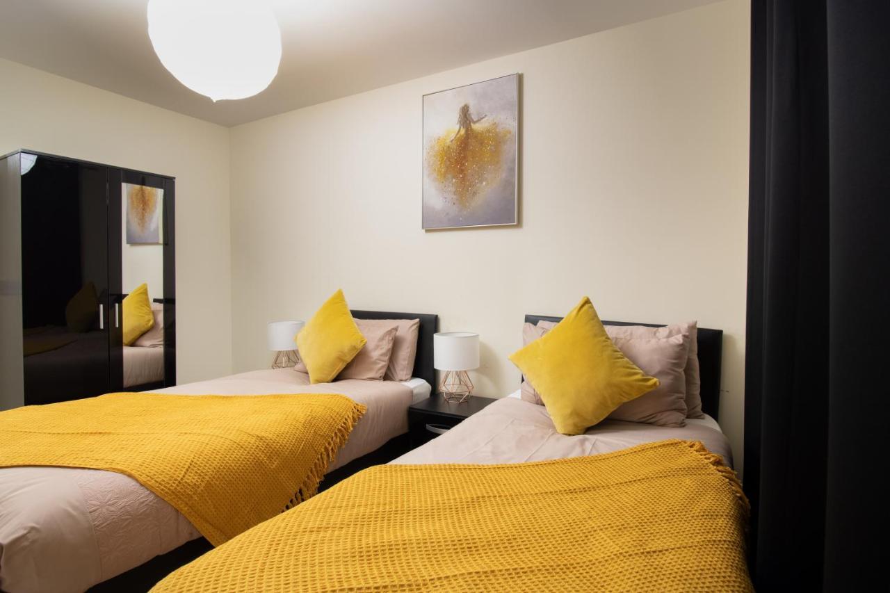 Virexxa Bletchley - Executive - 2bed Flat With Free Parking