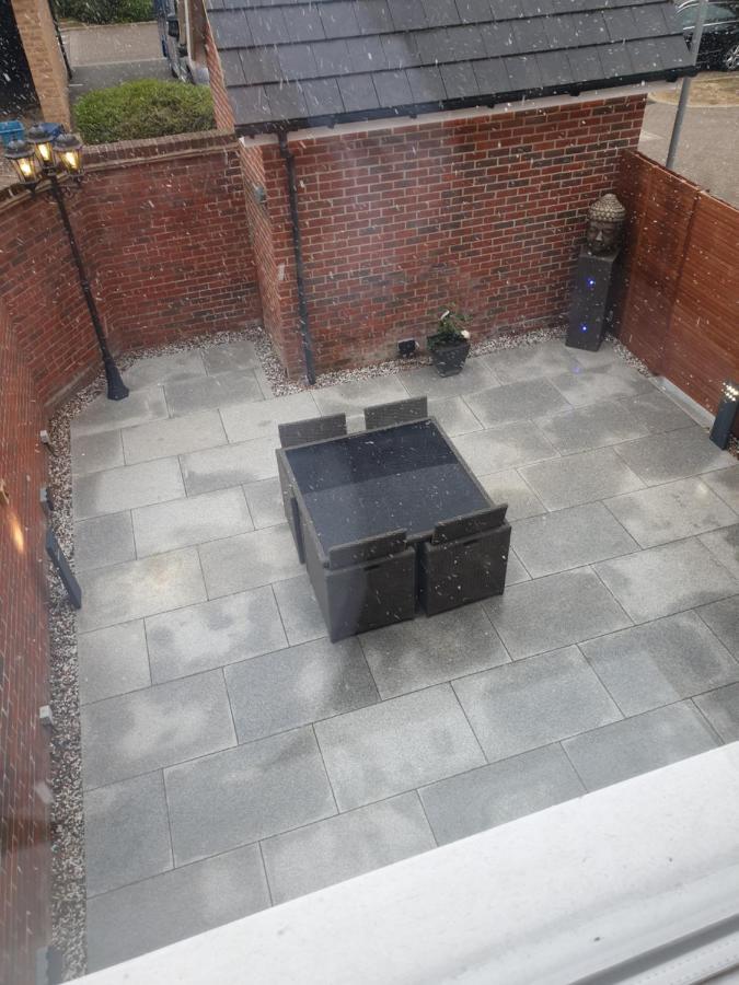 The Rowditch Room With Private Rear Garden And Driveway Hotel