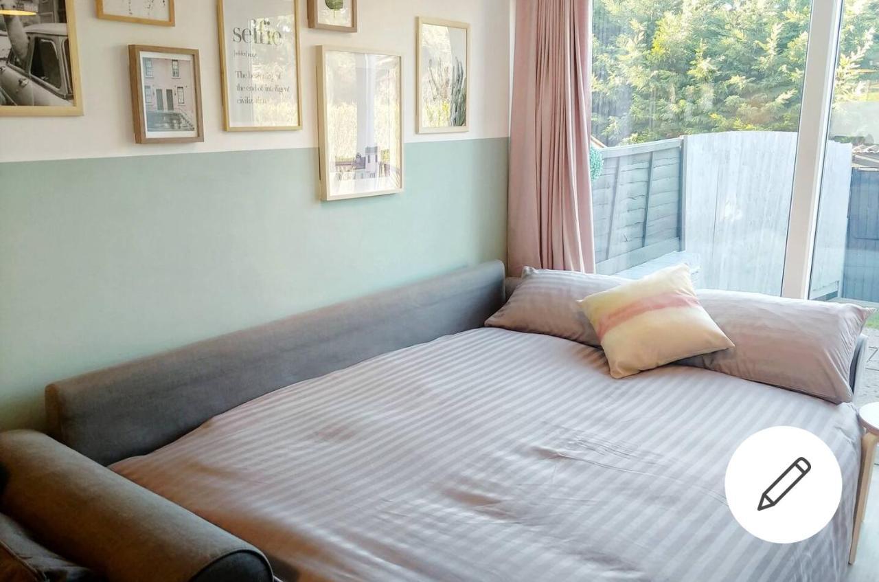 Apartment The Oldbrook Garden Flat *