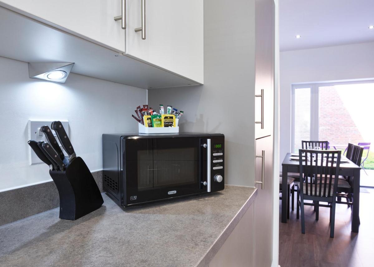 Holiday home Shortstaymk Campbell Park: Serviced With Sky Sports & Free Wi-fi