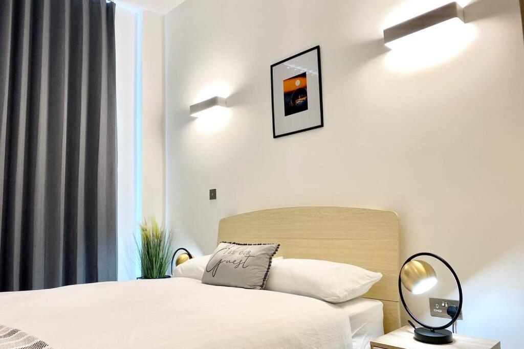Smartrips - The Atrium Apartment Milton Keynes