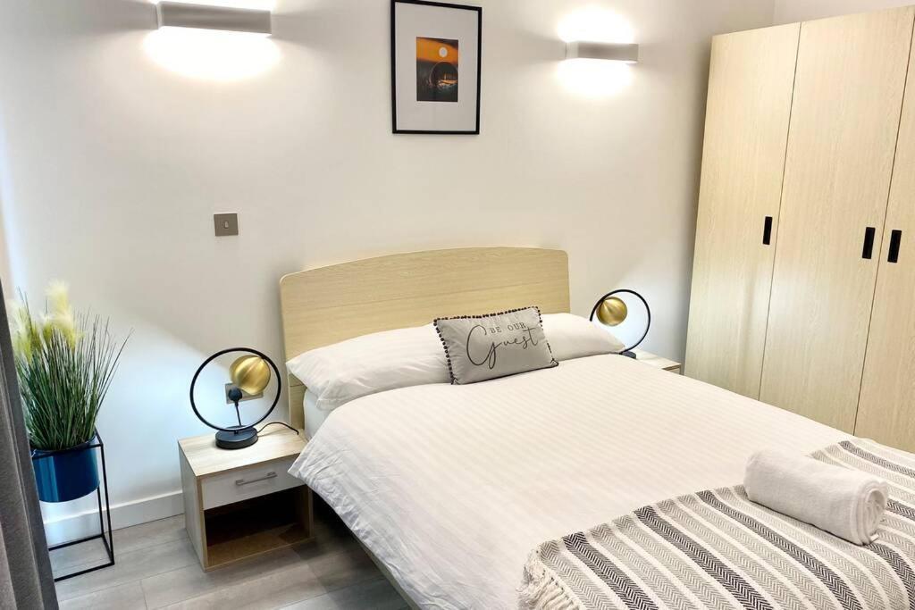Smartrips - The Atrium Apartment Milton Keynes