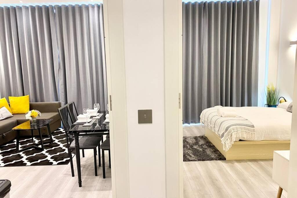 Apartment Smartrips - The Atrium Milton Keynes