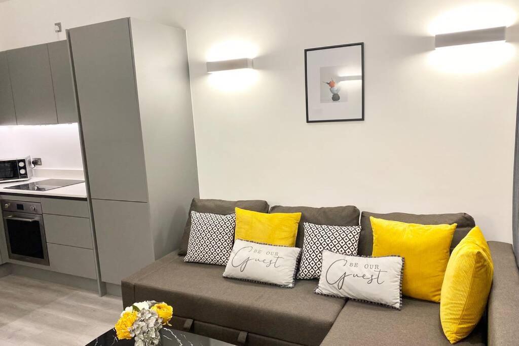 Smartrips - The Atrium * Milton Keynes
