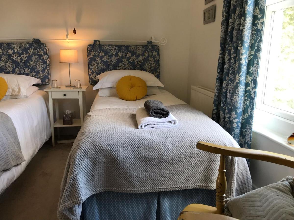 The White House Bed & Breakfast Milton Keynes